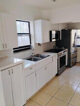 1590 NE 161st St in North Miami Beach, FL - Building Photo - Building Photo
