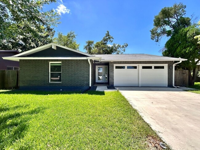 12306 Old Stage Cove in Austin, TX - Building Photo - Building Photo