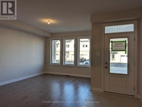 25 Chasing Grv in Ottawa, ON - Building Photo - Building Photo