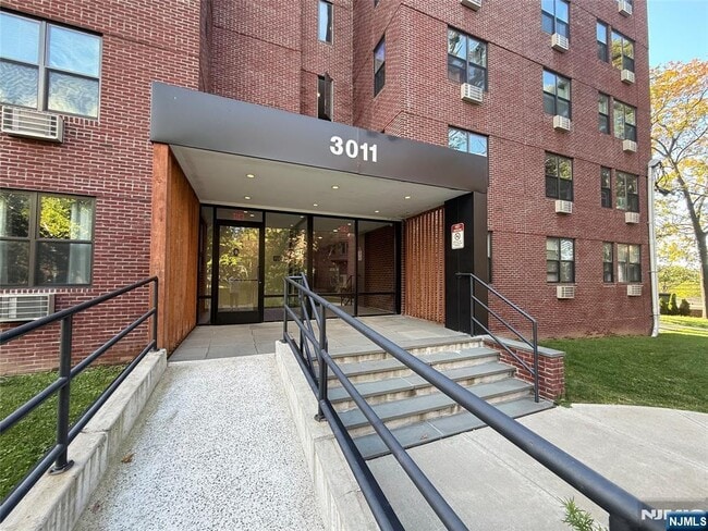 property at 3011 Edwin Ave