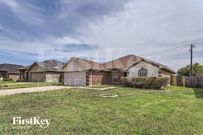 260 Meadowcrest Dr in Terrell, TX - Building Photo - Building Photo