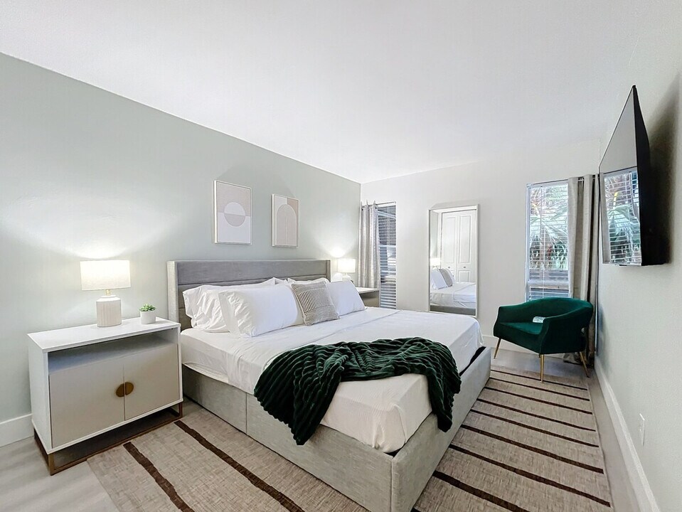 1336 SE 13th Terrace in Fort Lauderdale, FL - Building Photo