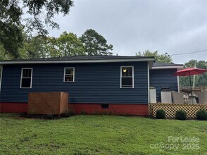 1760 Shearer Rd in Davidson, NC - Building Photo - Building Photo