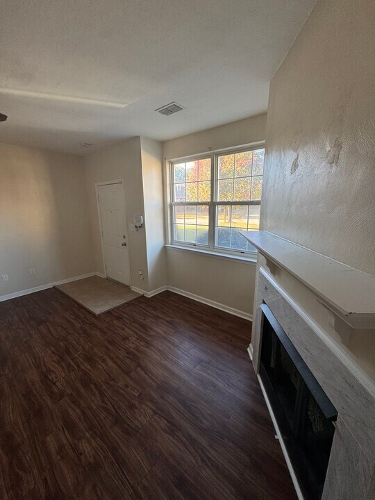 310 Primrose Ln in Chesapeake, VA - Building Photo