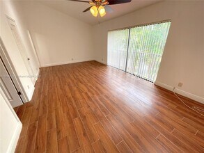 7901 NW 33rd St, Unit 5 in Hollywood, FL - Building Photo - Building Photo