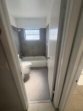 347 NW 6th Ave in Delray Beach, FL - Foto de edificio - Building Photo