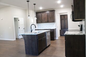 282 Hickory Hills St in Rogersville, MO - Building Photo - Building Photo