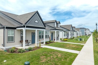 French District Villas in St. Charles, MO - Foto de edificio - Building Photo