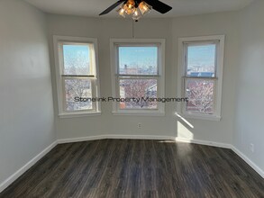 21 Kenyon Ave in Pawtucket, RI - Building Photo - Building Photo