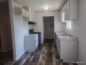 855 Aldredge Cir in Pollok, TX - Building Photo - Building Photo
