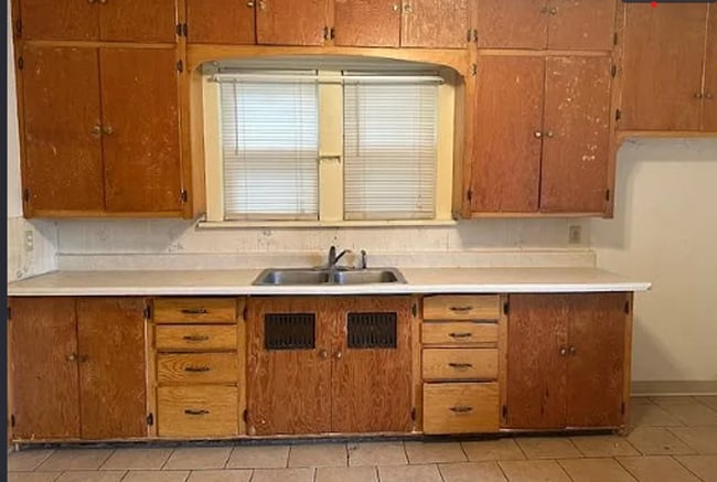 2500 16th St in Great Bend, KS - Building Photo - Building Photo