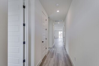 8208 Dreamside Ave in Bakersfield, CA - Building Photo - Building Photo
