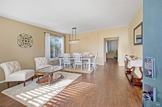 641 Yerba Buena Way in Windsor, CA - Building Photo - Building Photo