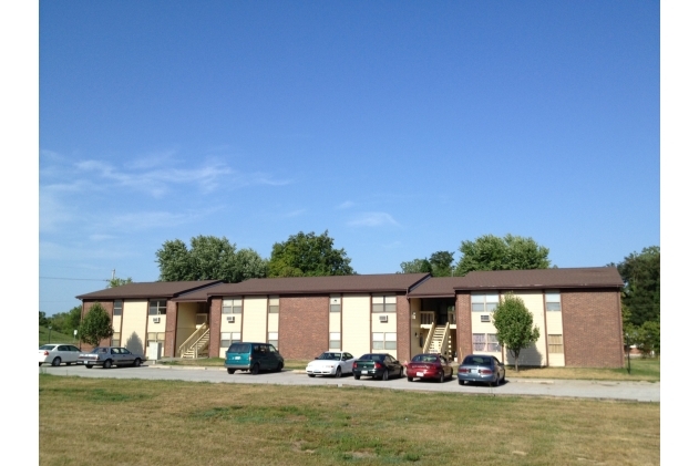 Riverside Apartments in Glasgow, MO - Building Photo