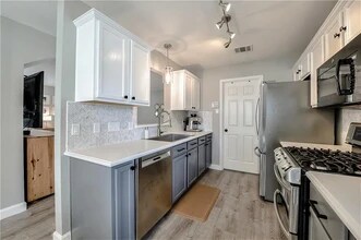 12010 Johnny Weismuller Ln in Austin, TX - Building Photo - Building Photo