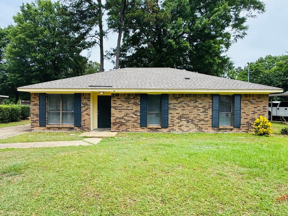 4107 Beardsley Dr in Montgomery, AL - Building Photo