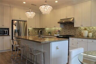 59 Overbrook in Irvine, CA - Building Photo - Building Photo