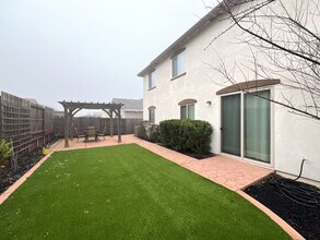 12734 Montbrook Way in Rancho Cordova, CA - Building Photo - Building Photo