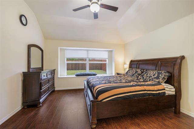 6011 Lakecrest Dr in Sachse, TX - Foto de edificio - Building Photo