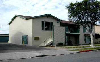 643 N Anna Dr in Anaheim, CA - Building Photo - Building Photo