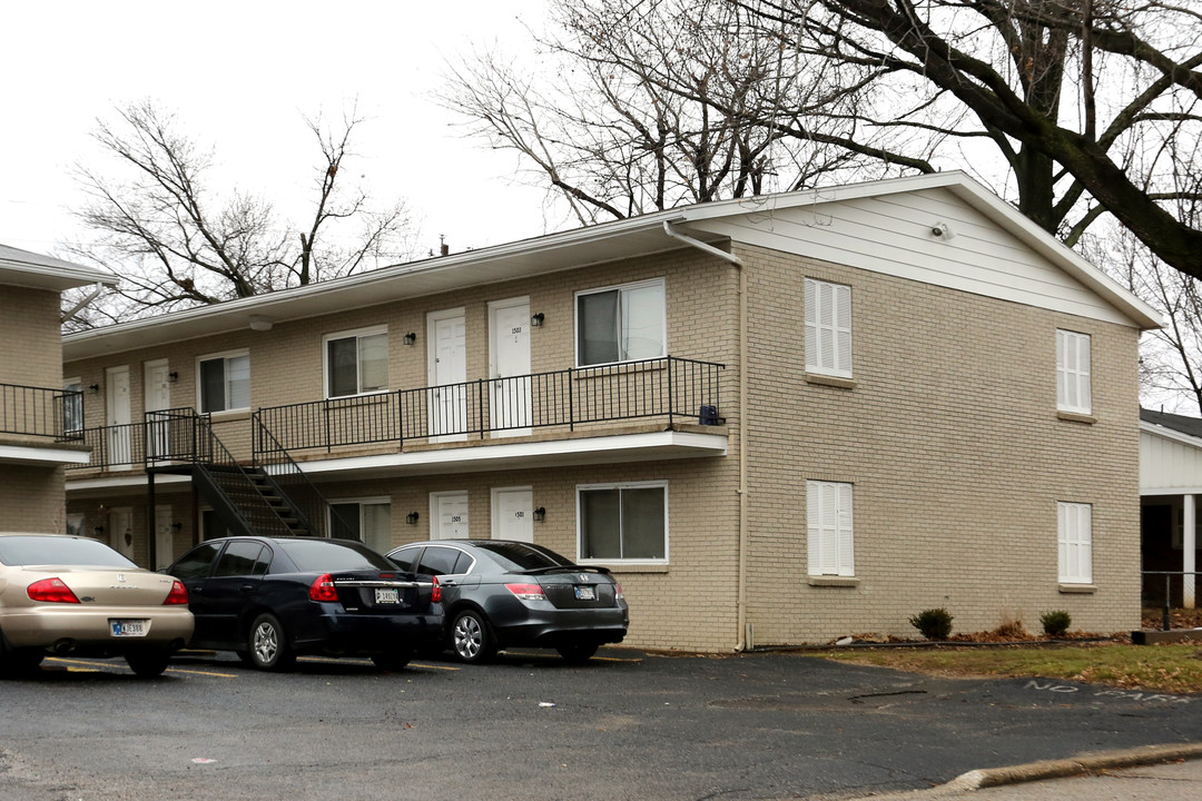 Peyton Place Apartments in Evansville, IN - Building Photo