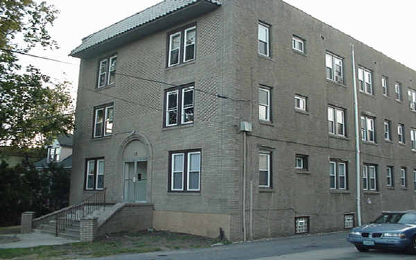 27 W Cuthbert Blvd in Collingswood, NJ - Building Photo - Building Photo