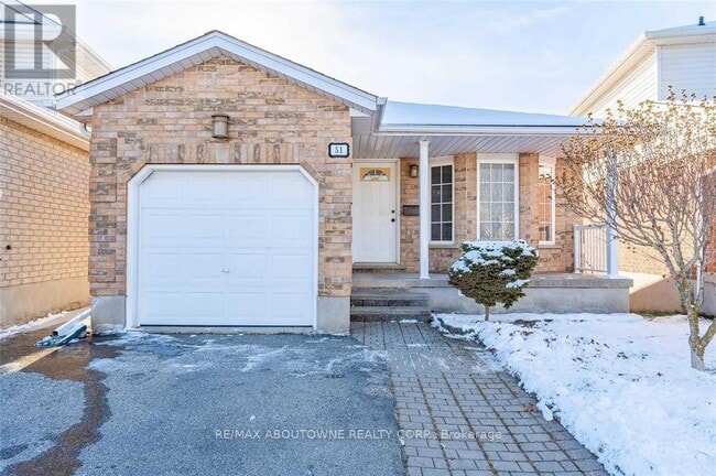 property at 51 Boulder Crescent