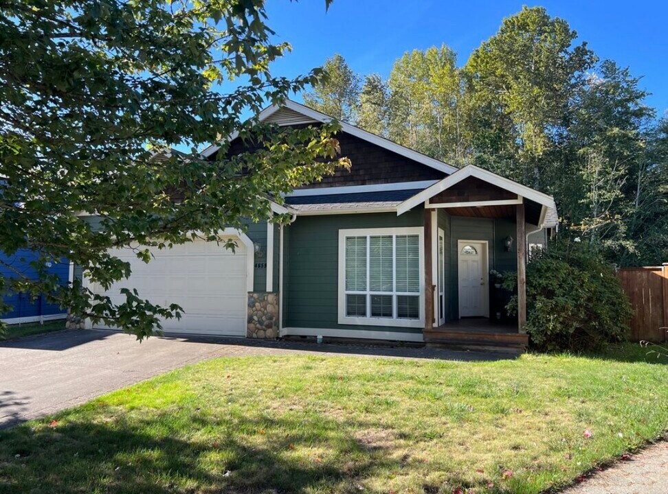 4659 Bedford Ave in Bellingham, WA - Building Photo