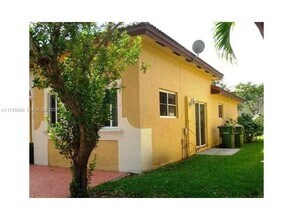 2540 NE 41st Terrace in Homestead, FL - Building Photo - Building Photo