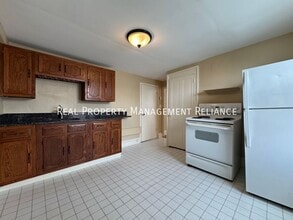 16 Franklin Pl in Beverly, MA - Building Photo - Building Photo
