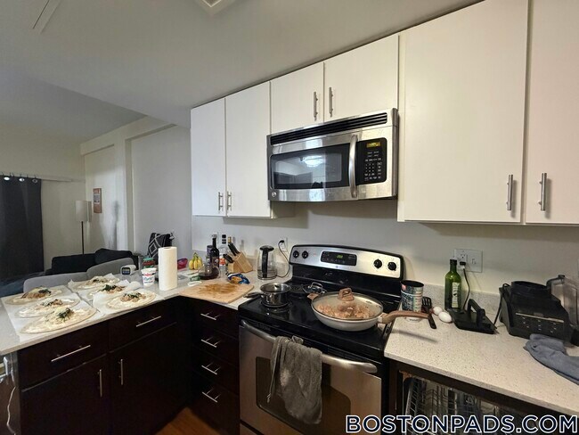 8 Winter Pl, Unit 1005 in Boston, MA - Foto de edificio - Building Photo