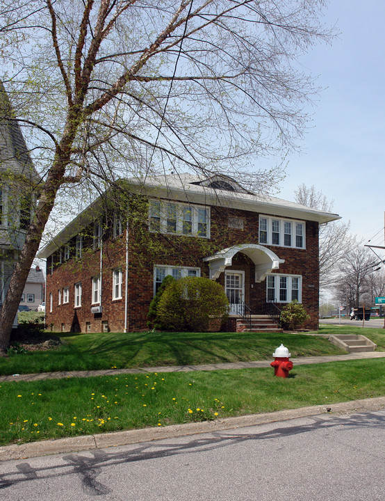 2150 4th St in Cuyahoga Falls, OH - Building Photo