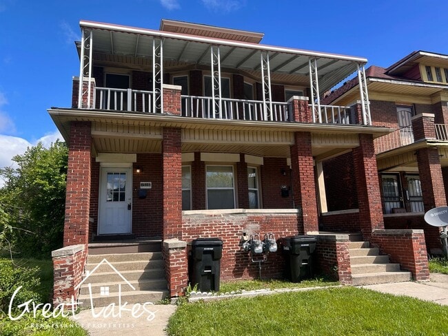 property at 1516 Clairmount Ave