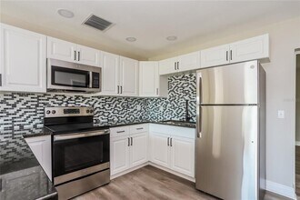 3750 Mendocino St in New Port Richey, FL - Building Photo - Building Photo