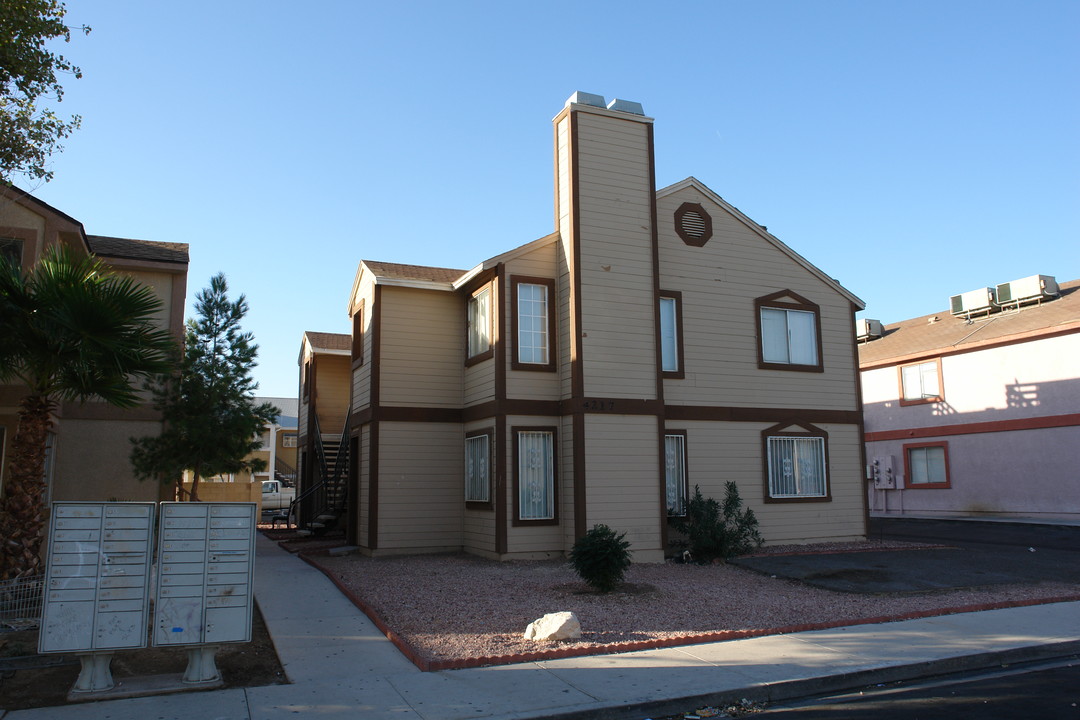 4217 Middlesex Ave in Las Vegas, NV - Building Photo