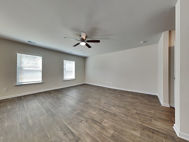 114 Boat Clb Ln in Lexington, SC - Building Photo - Building Photo