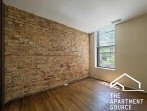 604 W Surf St, Unit 4 in Chicago, IL - Building Photo - Building Photo
