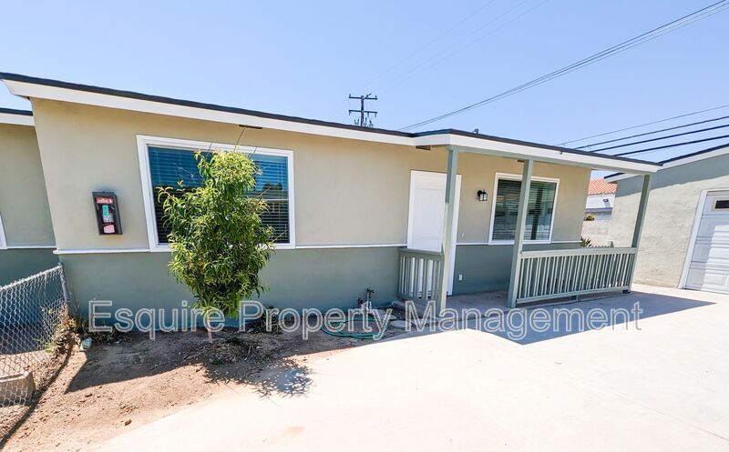 71 Raemere St in Camarillo, CA - Building Photo