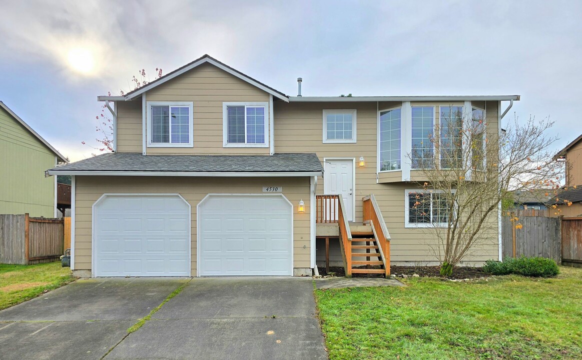 4530 195th St NE in Arlington, WA - Building Photo