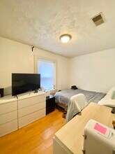 2 Shepherd Ave, Unit 2 in Boston, MA - Building Photo - Building Photo