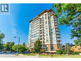 8333 Anderson Rd in Richmond, BC - Building Photo