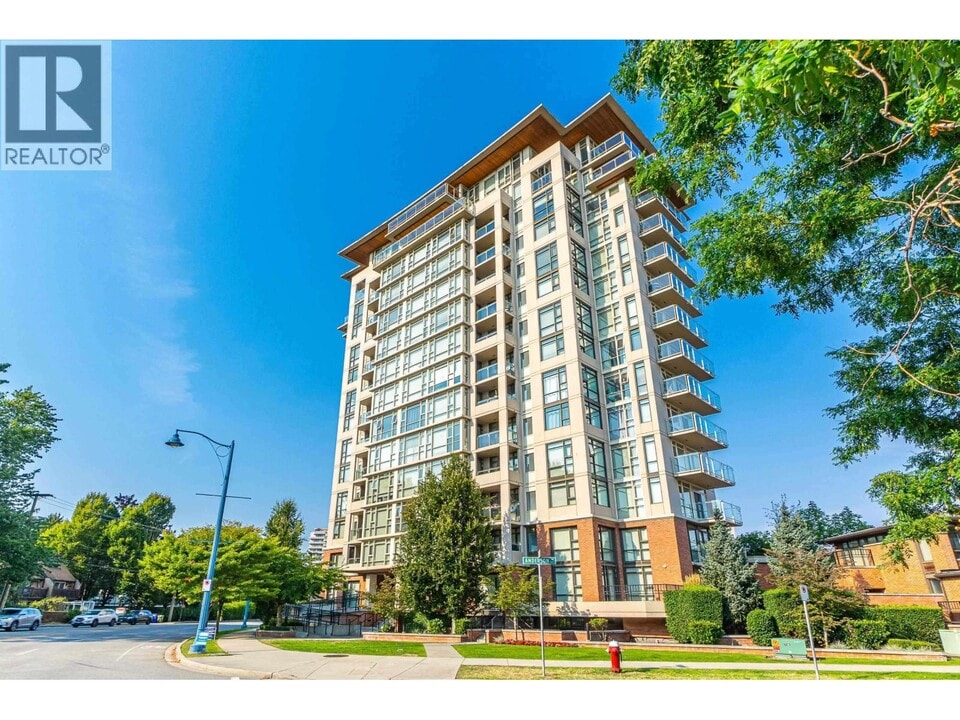 8333 Anderson Rd in Richmond, BC - Building Photo