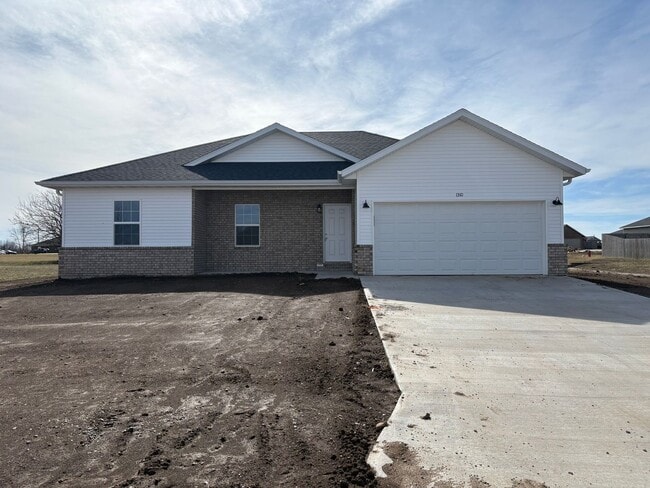 property at 1310 E 476 Rd