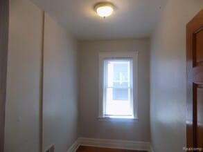 2331 CANIFF St in Hamtramck, MI - Foto de edificio - Building Photo