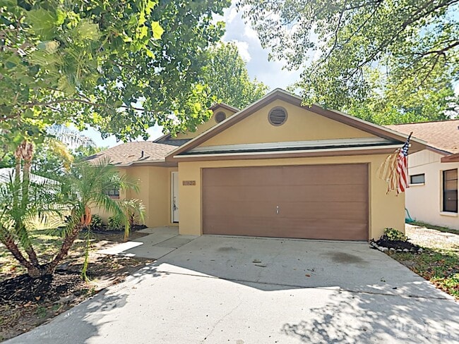 10827 Claymont Dr in New Port Richey, FL - Building Photo - Building Photo