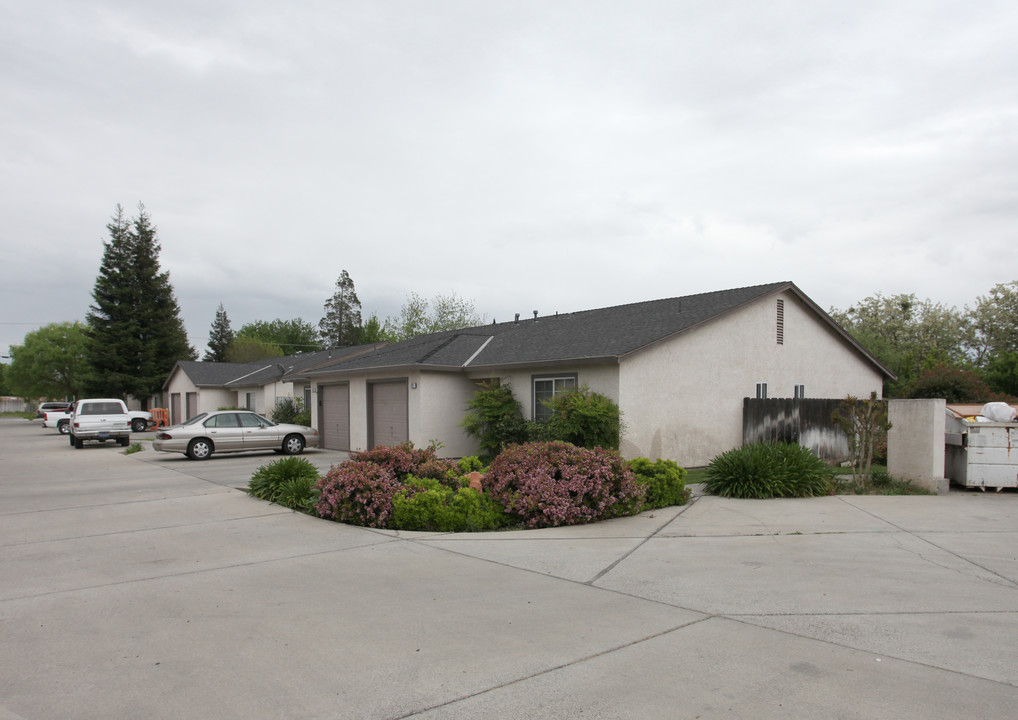 281-291 Bothun Rd in Turlock, CA - Building Photo