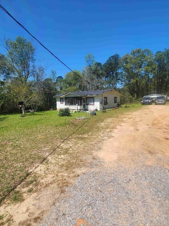 1451 Co Rd 30 in Ozark, AL - Building Photo