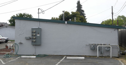 181-189 Medford Ave in Hayward, CA - Building Photo - Building Photo