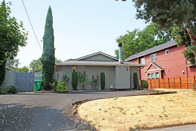 7615-7615 N Curtis Ave in Portland, OR - Building Photo - Building Photo