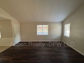 1619 N Alexander St in Sherman, TX - Building Photo - Building Photo